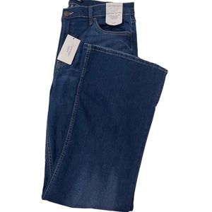 Brand New Calvin Klein Super High Rise Flare Jeans in Size 16/33